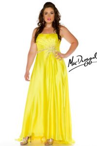 11 Bonitos vestidos de fiesta para gorditas en color amarillo (11)